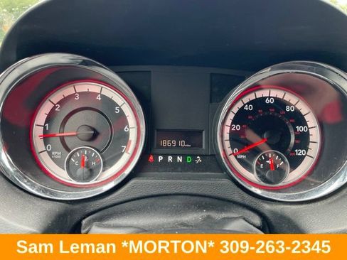 Used 2017 Dodge Grand Caravan SE FWD image 12