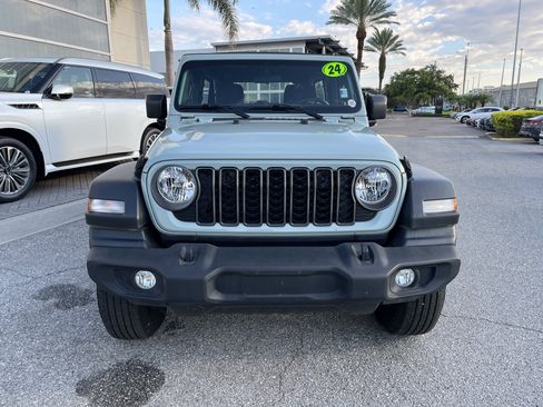 Used 2024 Jeep Wrangler Unlimited Sport AWD/4WD image 11