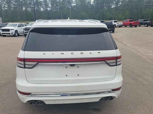 Used 2023 Lincoln Aviator Black Label w/ Dynamic Handling Package AWD/4WD image 4