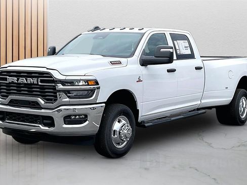 New 2026 RAM 3500 Tradesman AWD/4WD image 4