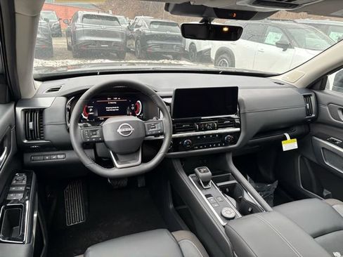 New 2026 Nissan Pathfinder SL w/ SL Premium Package image 7