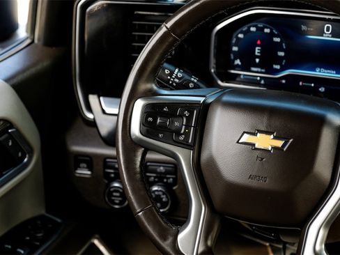 Used 2022 Chevrolet Silverado 1500 LT w/ Max Trailering Package image 13