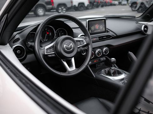 Used 2017 MAZDA MX-5 Miata RF Grand Touring image 27