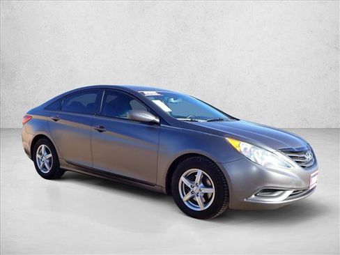 Used 2012 Hyundai Sonata GLS image 6