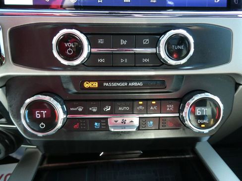 Used 2022 Ford F250 Lariat w/ Tremor Off-Road Package image 31