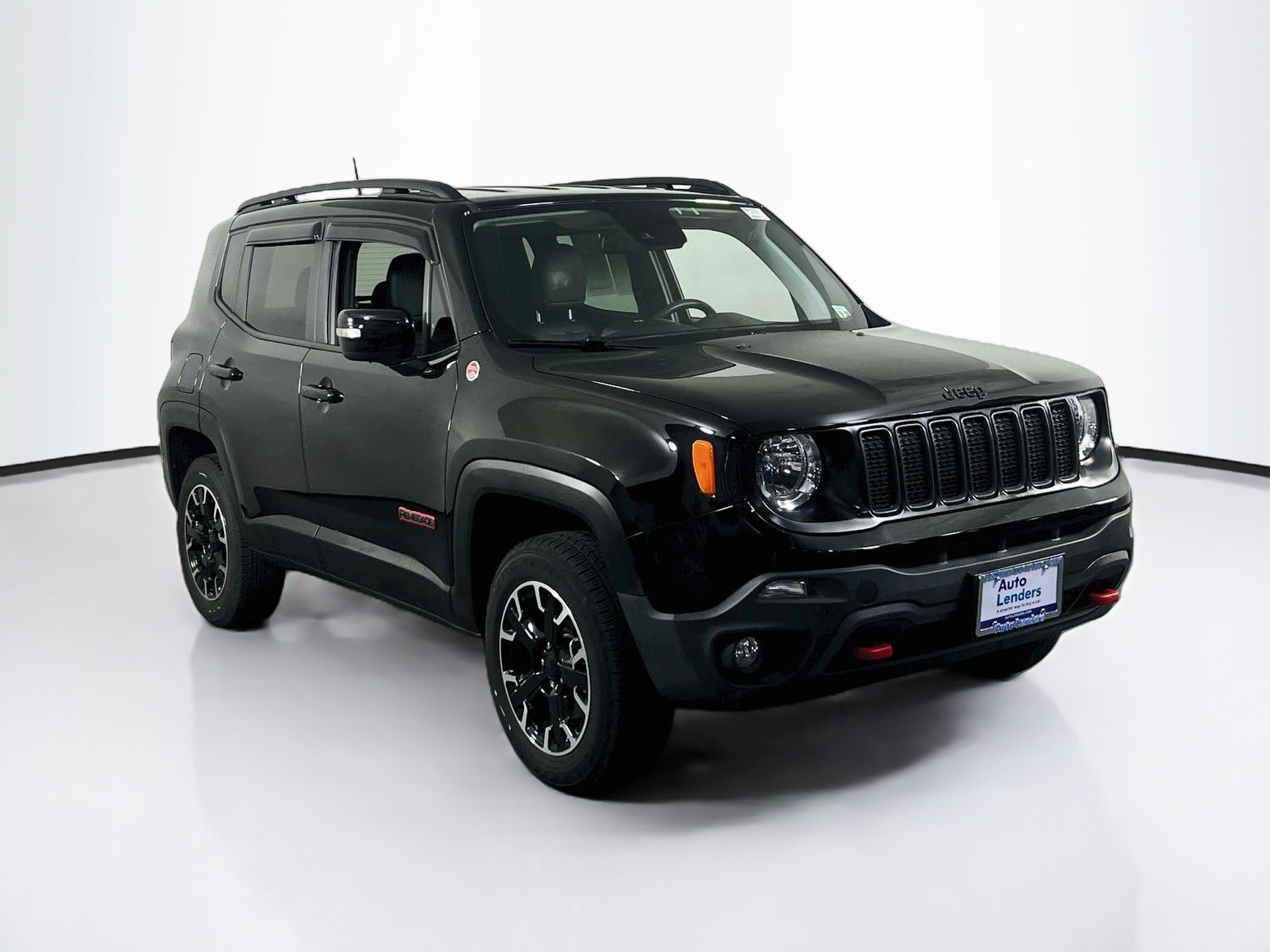 Used 2023 Jeep Renegade Trailhawk w/ Trailhawk Elite Group AWD/4WD image 3