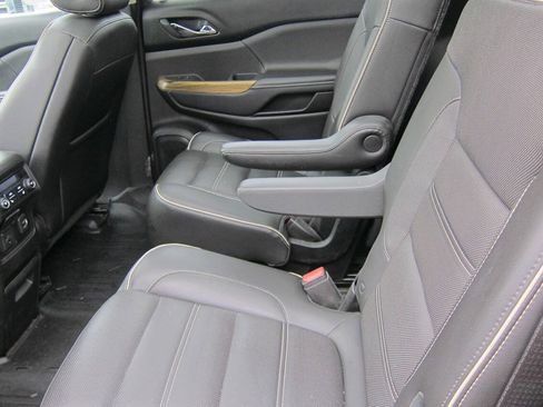 Used 2018 GMC Acadia Denali w/ Technology Package AWD/4WD image 19