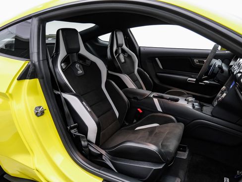 Used 2021 Ford Mustang Shelby GT500 w/ Carbon Fiber Track Pack image 47