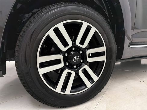 Used 2021 Toyota 4Runner Limited image 15