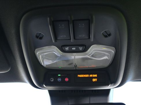 Certified 2024 Chevrolet Colorado LT w/ LT Convenience Package III image 11