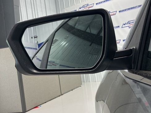 Used 2024 Chevrolet Equinox LT w/ LPO, Floor Liner Package FWD image 16