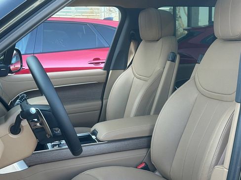 New 2026 Land Rover Range Rover SE image 6
