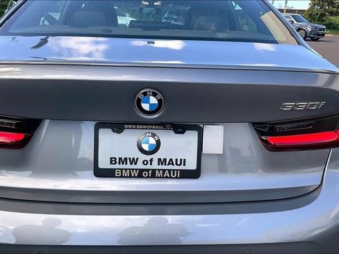 Used 2023 BMW 330i Sedan w/ M Sport Package RWD image 8