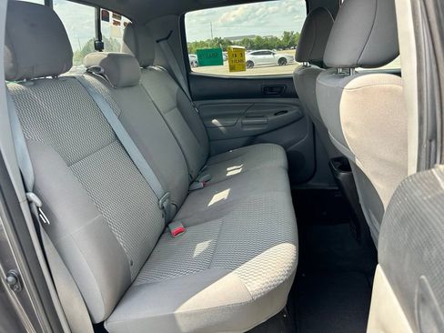 Used 2015 Toyota Tacoma PreRunner w/ Convenience Package RWD image 15