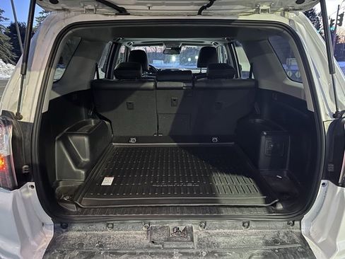 Used 2022 Toyota 4Runner Limited image 10