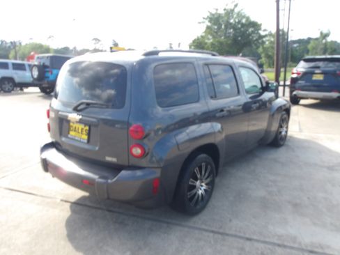 Used 2010 Chevrolet HHR LS image 11