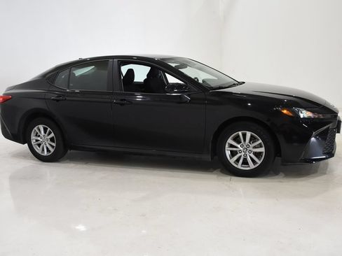 Used 2025 Toyota Camry LE FWD image 3