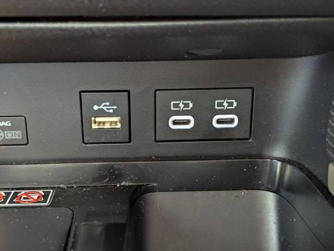 Used 2025 Toyota Camry XLE image 20