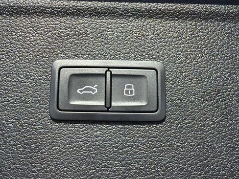 Used 2021 Audi Q5 2.0T Premium Plus w/ Premium Plus Package image 19