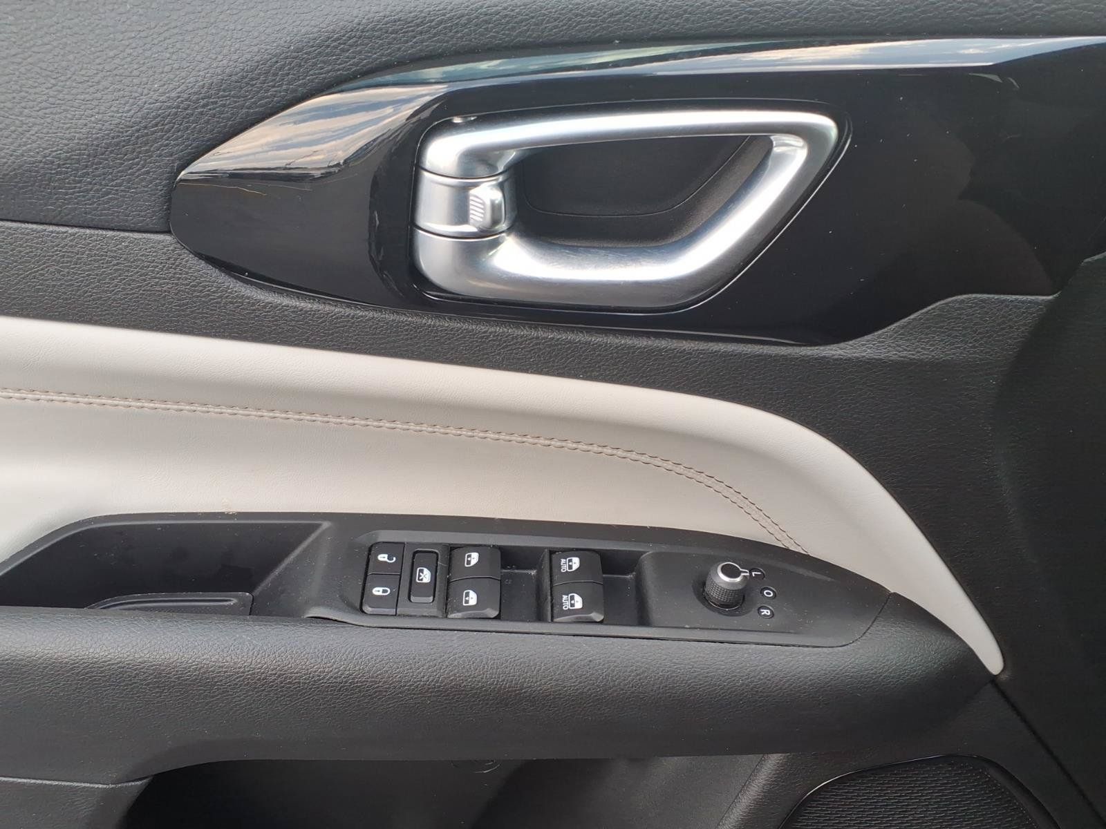 Used 2024 Jeep Compass Limited w/ Sun and Sound Group AWD/4WD image 24