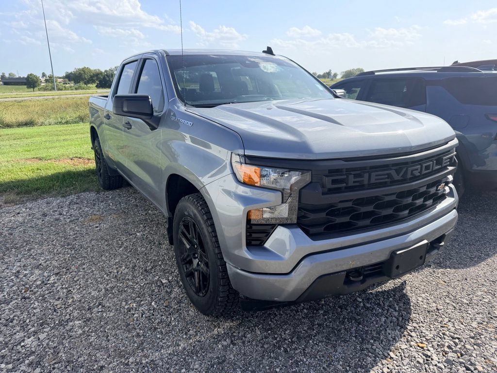 Used 2023 Chevrolet Silverado 1500 Custom AWD/4WD image 2