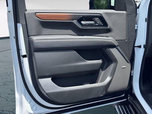 New 2026 GMC Yukon Denali w/ Sun & Power Step Package RWD image 14