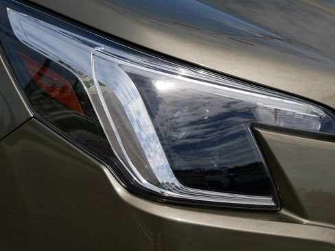 Certified 2024 Subaru Forester Premium AWD/4WD image 16