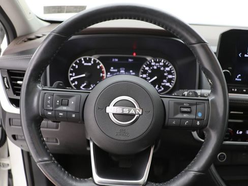 Used 2023 Nissan Rogue SL w/ SL Premium Package image 19