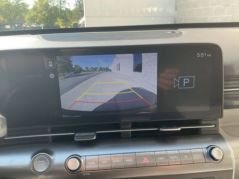 Certified 2025 Hyundai Kona SEL AWD/4WD image 4