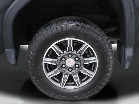 Used 2024 GMC Sierra 1500 AT4 w/ AT4 Preferred Package image 24