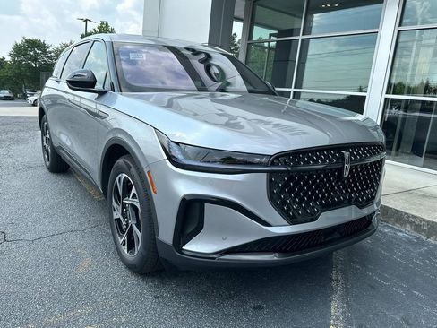 New 2025 Lincoln Nautilus Premier w/ Equipment Group 102A image 2