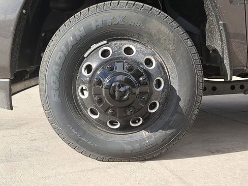 New 2026 RAM 3500 Big Horn AWD/4WD image 10