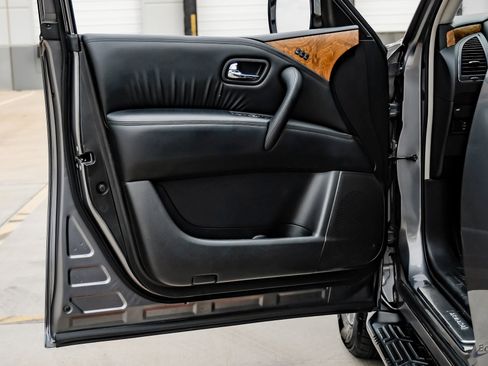 Used 2021 Nissan Armada SL w/ Captain's Chairs Package image 80