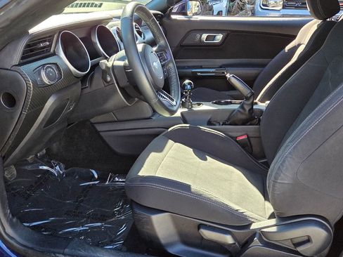 Used 2019 Ford Mustang Coupe image 9