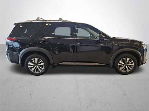 Used 2025 Nissan Pathfinder SL AWD/4WD image 7