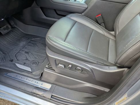 Used 2024 GMC Sierra 1500 Denali image 14