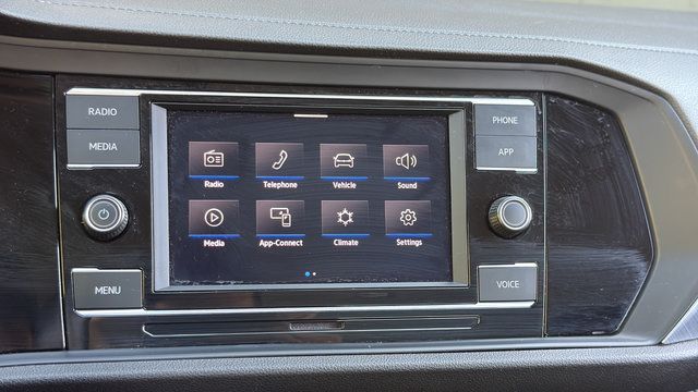 Used 2024 Volkswagen Jetta SE FWD image 20