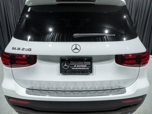 New 2026 Mercedes-Benz GLB 250 image 6