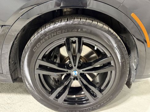 Used 2024 BMW X7 xDrive40i w/ M Sport Package AWD/4WD image 40