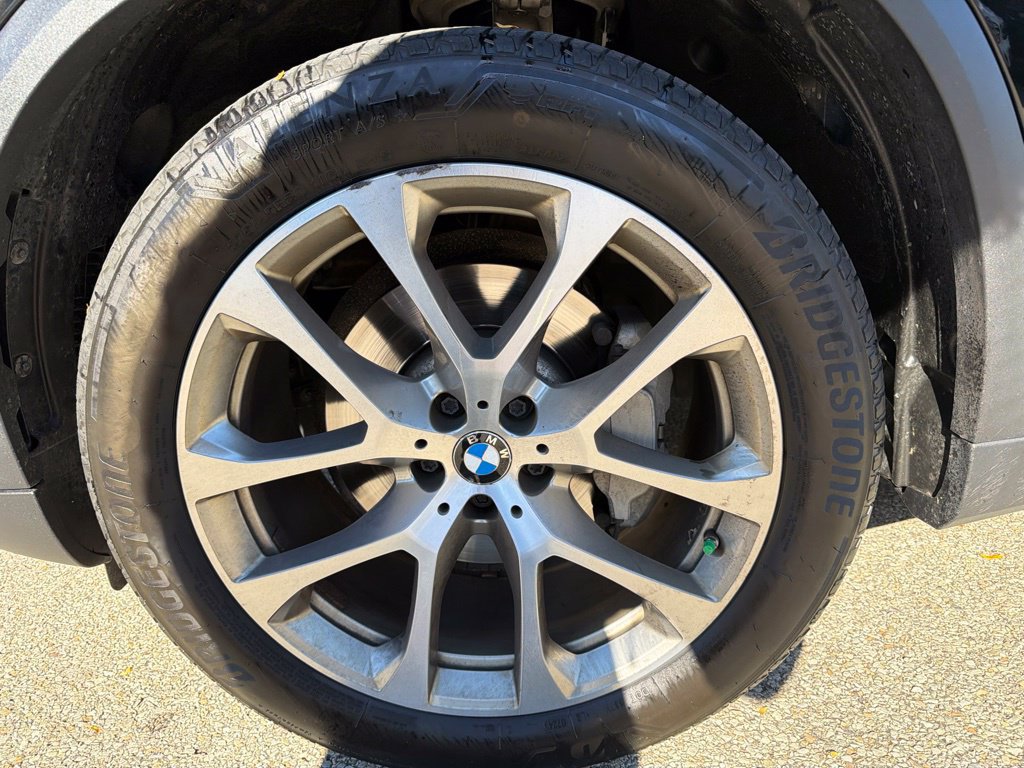 Used 2020 BMW X5 xDrive40i w/ Premium Package AWD/4WD image 16