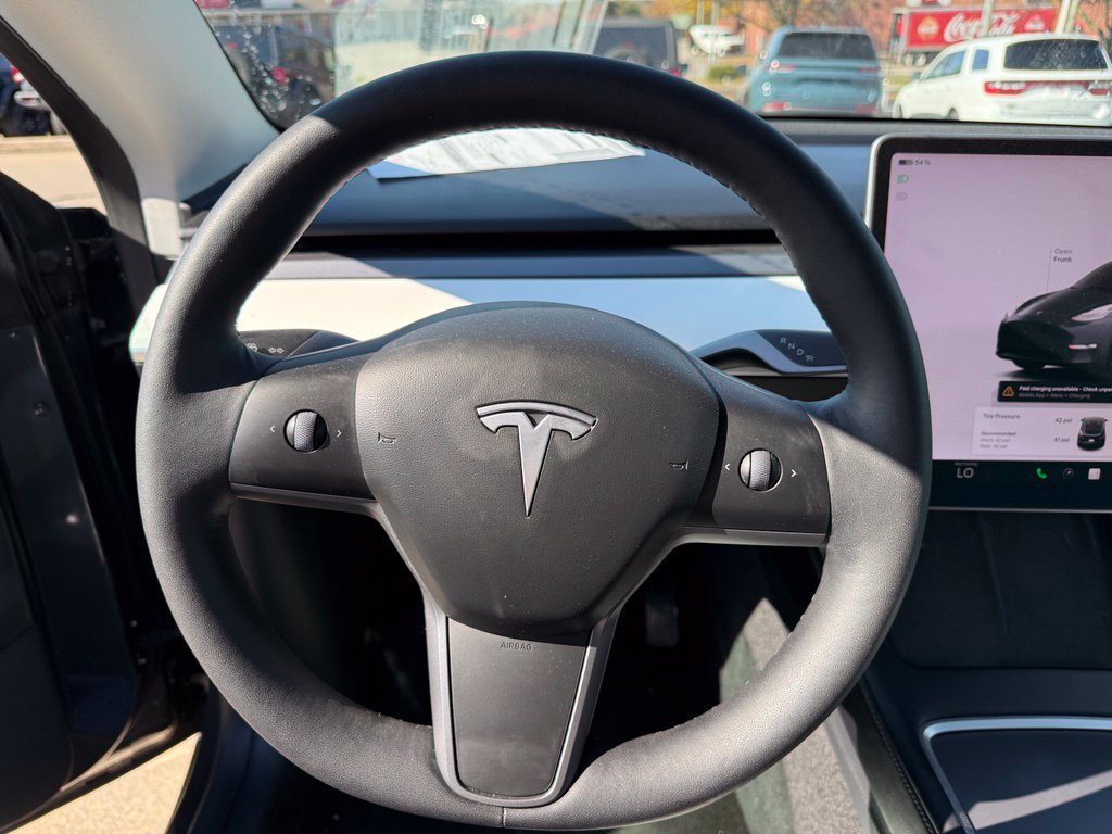 Used 2022 Tesla Model Y Long Range AWD/4WD image 14