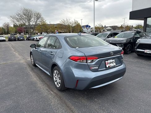 Used 2020 Toyota Corolla LE FWD image 5