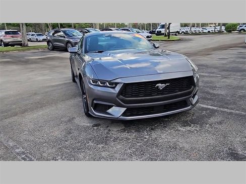 Used 2025 Ford Mustang Premium image 38