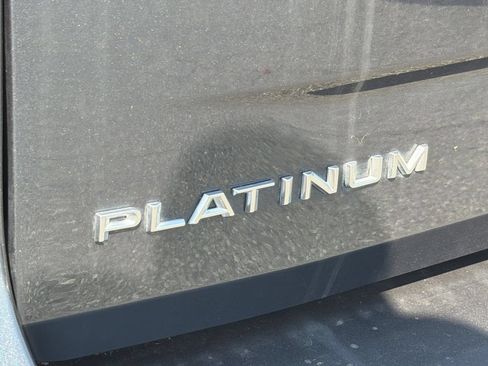Used 2025 Ford Expedition Max Platinum AWD/4WD image 10