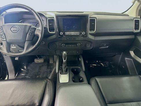 Used 2024 Nissan Frontier SL w/ Technology Package image 18