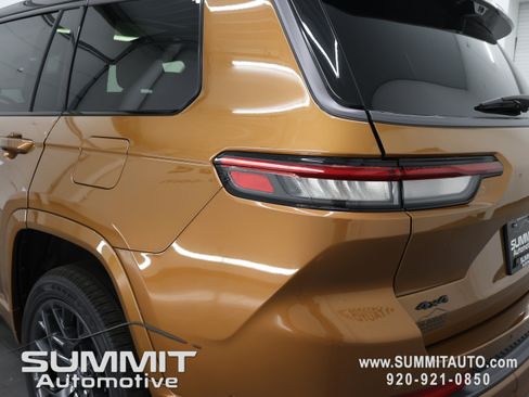 New 2026 Jeep Grand Cherokee L Summit AWD/4WD image 36