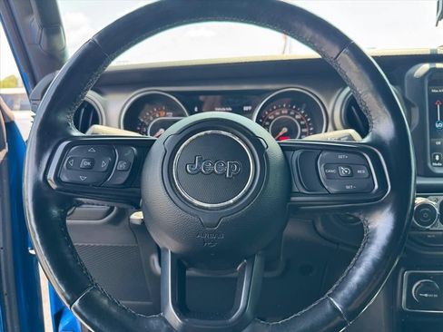 Used 2021 Jeep Gladiator Sport AWD/4WD image 16