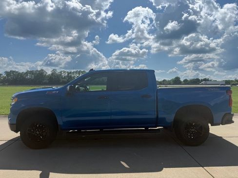 Used 2024 Chevrolet Silverado 1500 LT Trail Boss w/ LT Trail Boss Premium Package AWD/4WD image 11