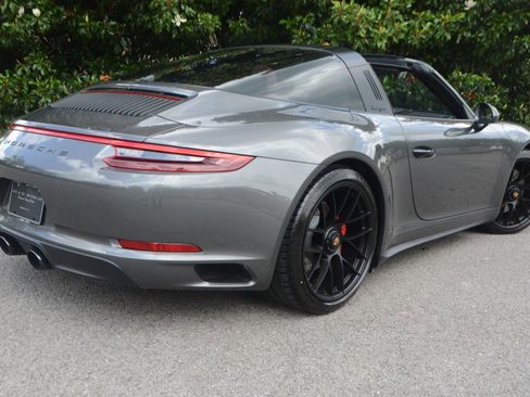Used 2019 Porsche 911 AWD/4WD image 18