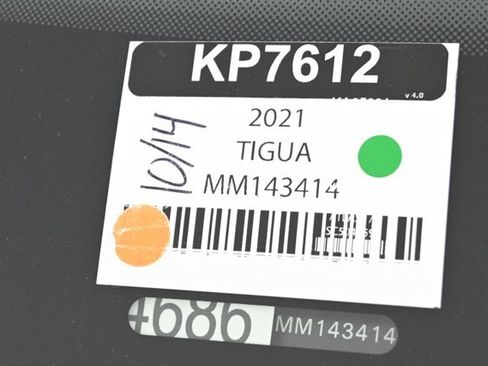 Used 2021 Volkswagen Tiguan SE w/ Panoramic Sunroof Package image 30